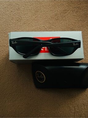 Ray-Ban Sunglasses